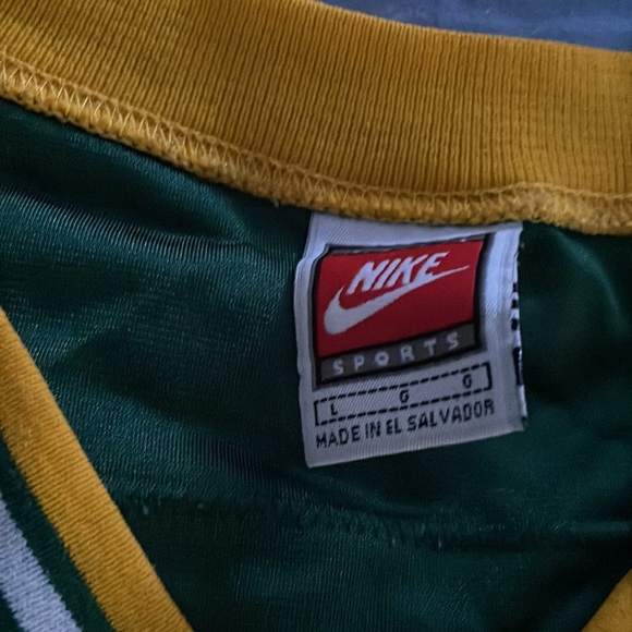 Circa 1997-2000 replica Nike Brett Favre jersey - Picture 4 of 4